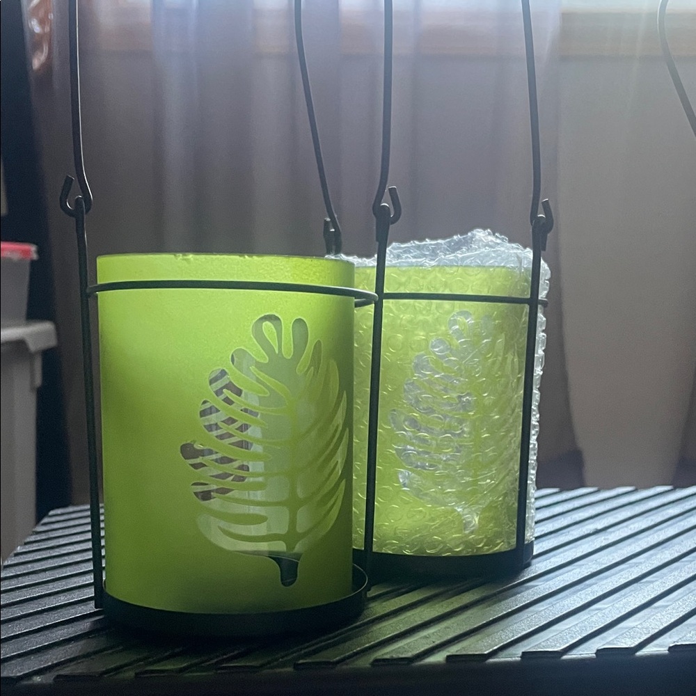 Lantern Set - Picture 4 of 7